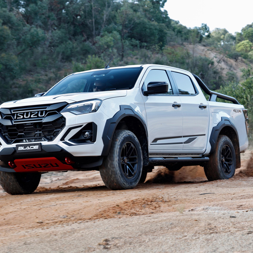 2026 Isuzu D-Max Blade Front View