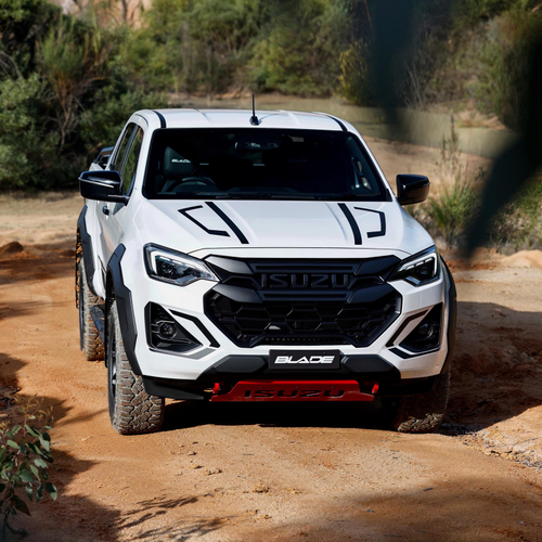 2026 Isuzu D-Max Blade Front View