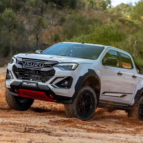 2026 Isuzu D-Max Blade Front View