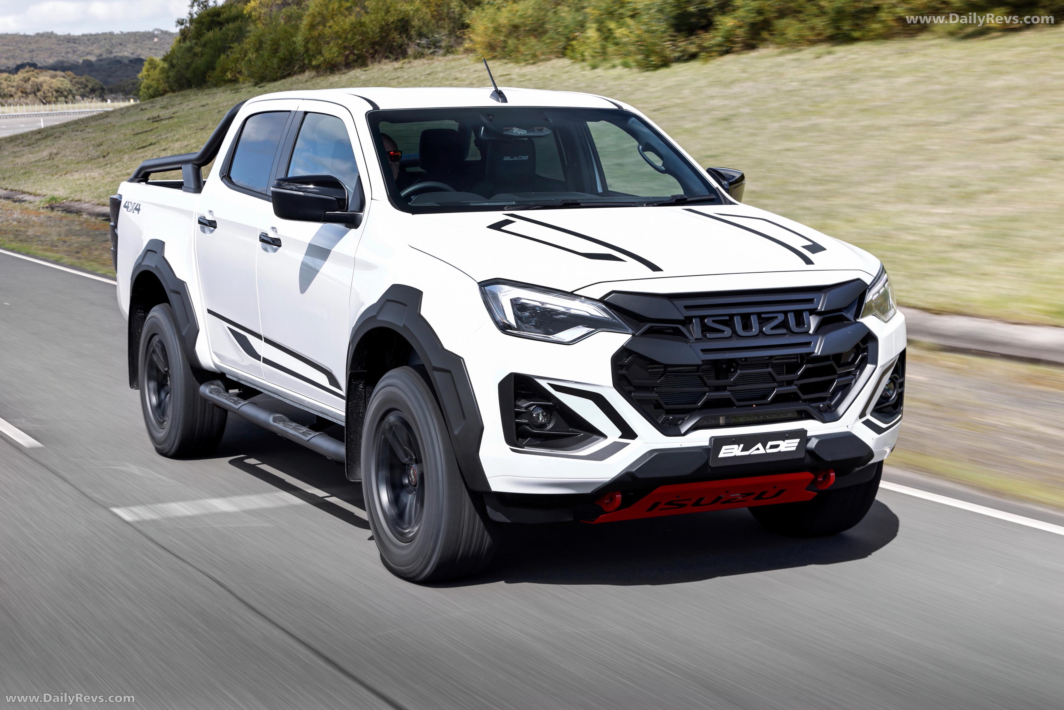 2026 Isuzu D-Max Blade Front View
