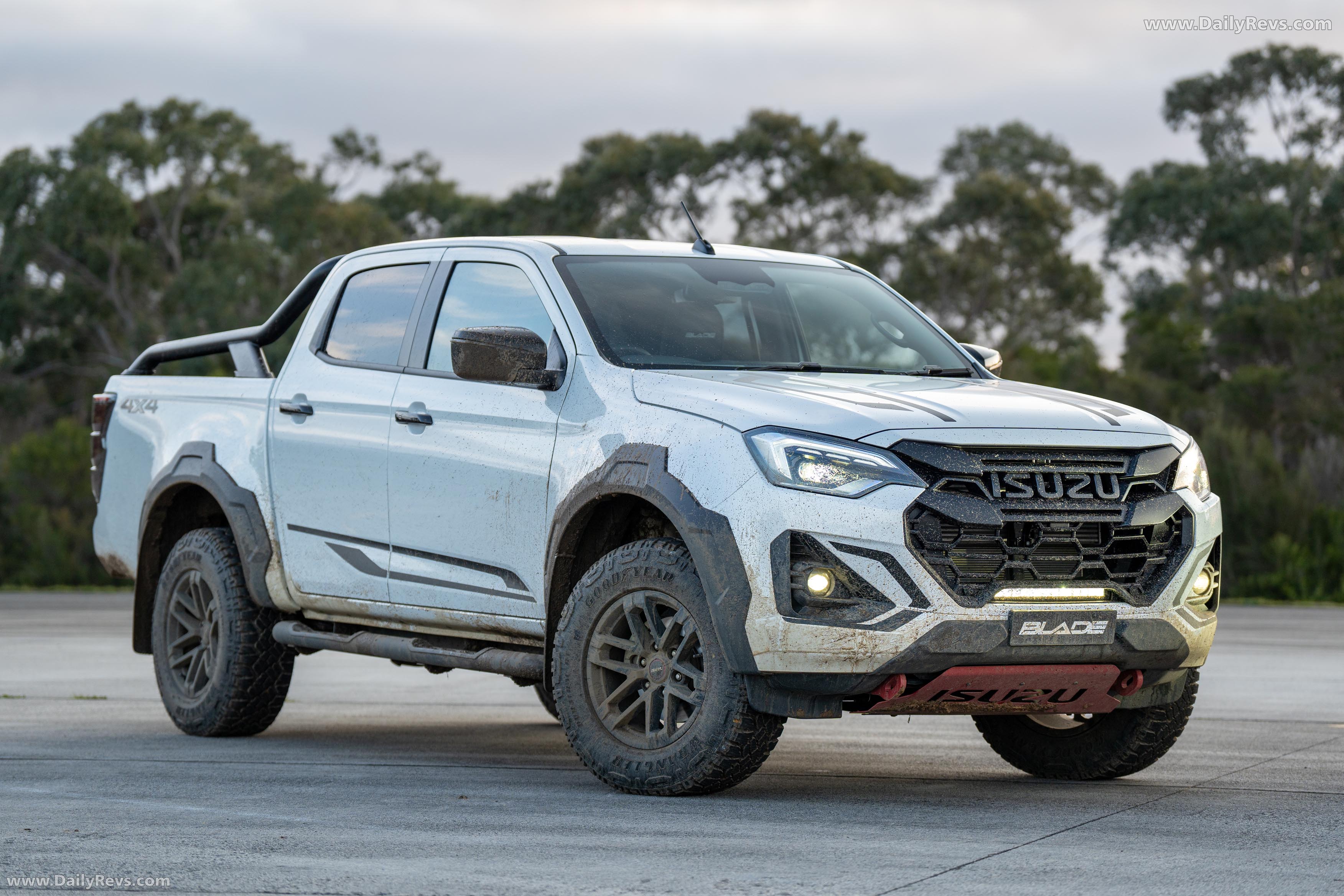 2026 Isuzu D-Max Blade Front View