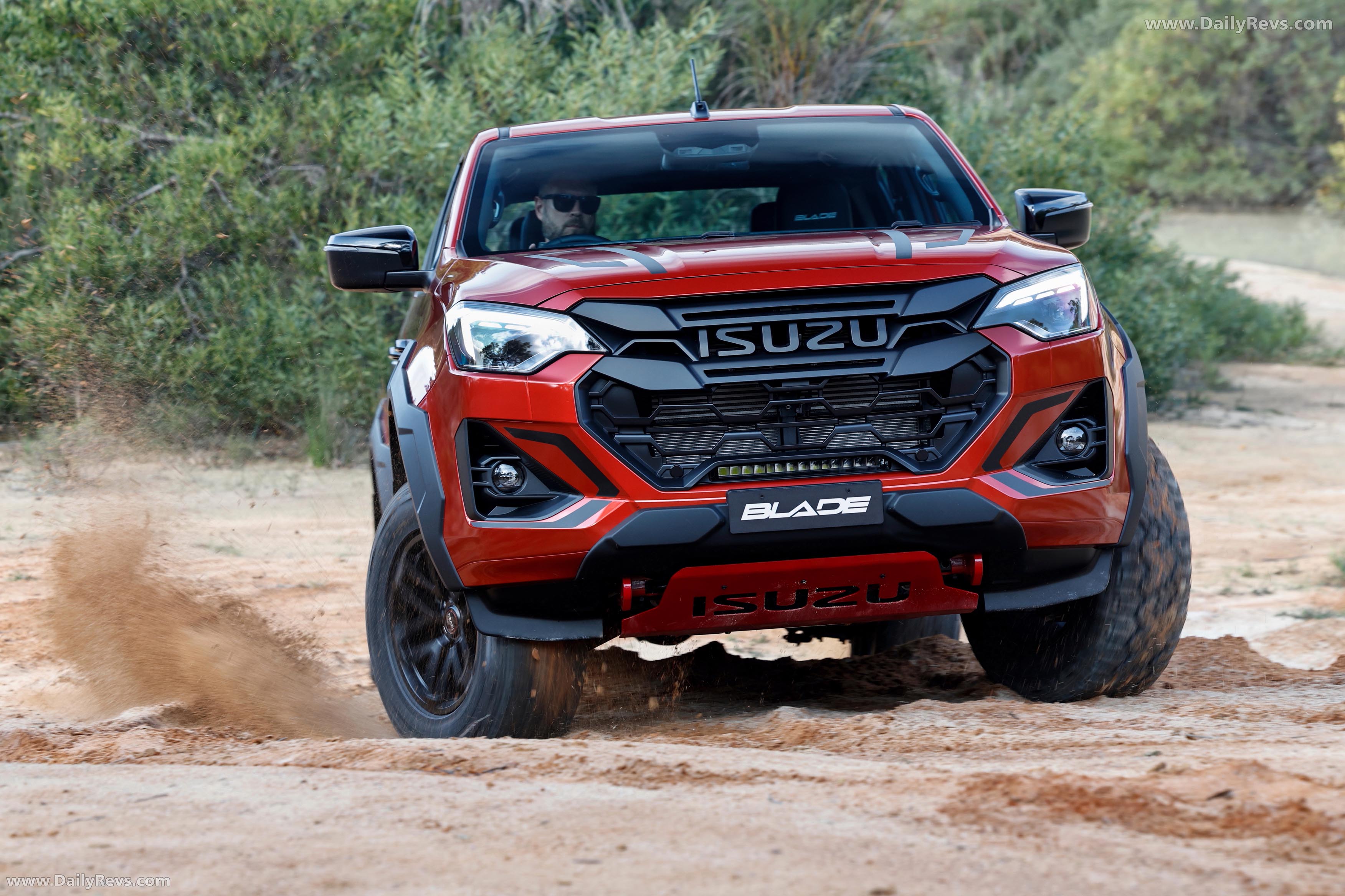 2026 Isuzu D-Max Blade Front View