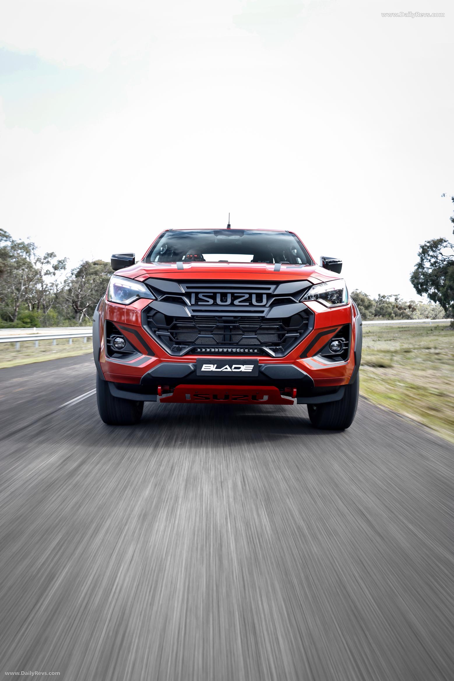 2026 Isuzu D-Max Blade Front View