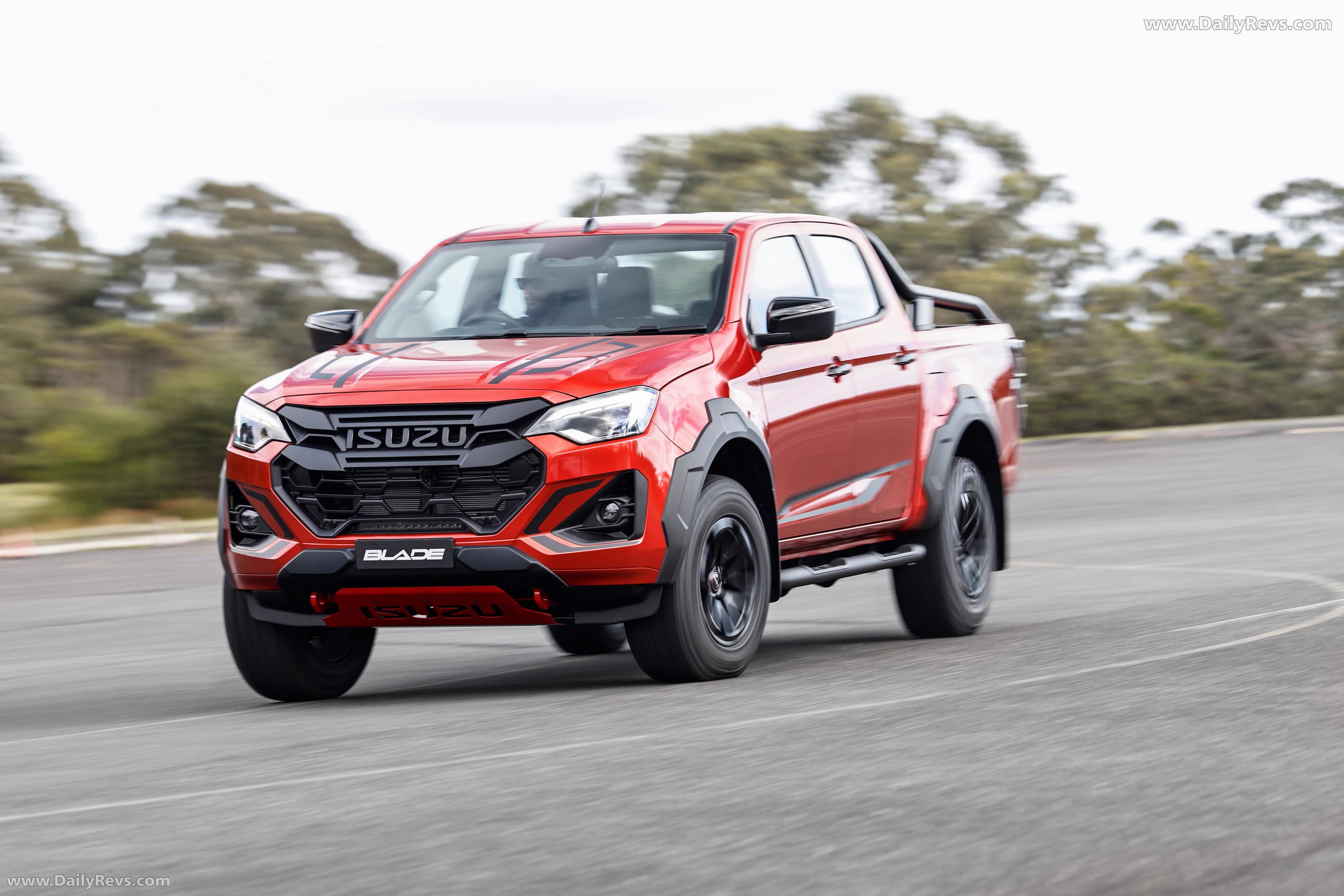 2026 Isuzu D-Max Blade Front View