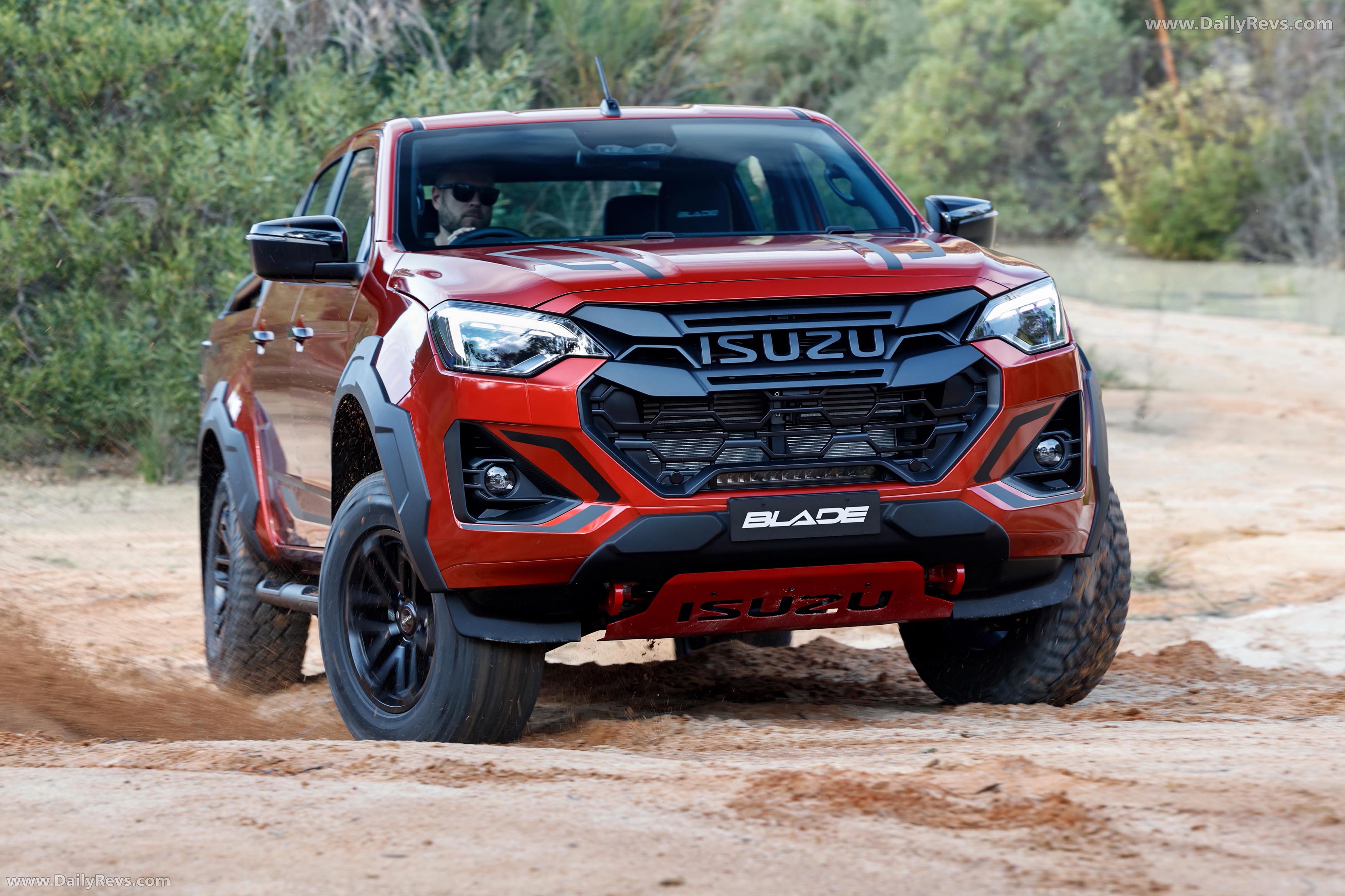 2026 Isuzu D-Max Blade Front View