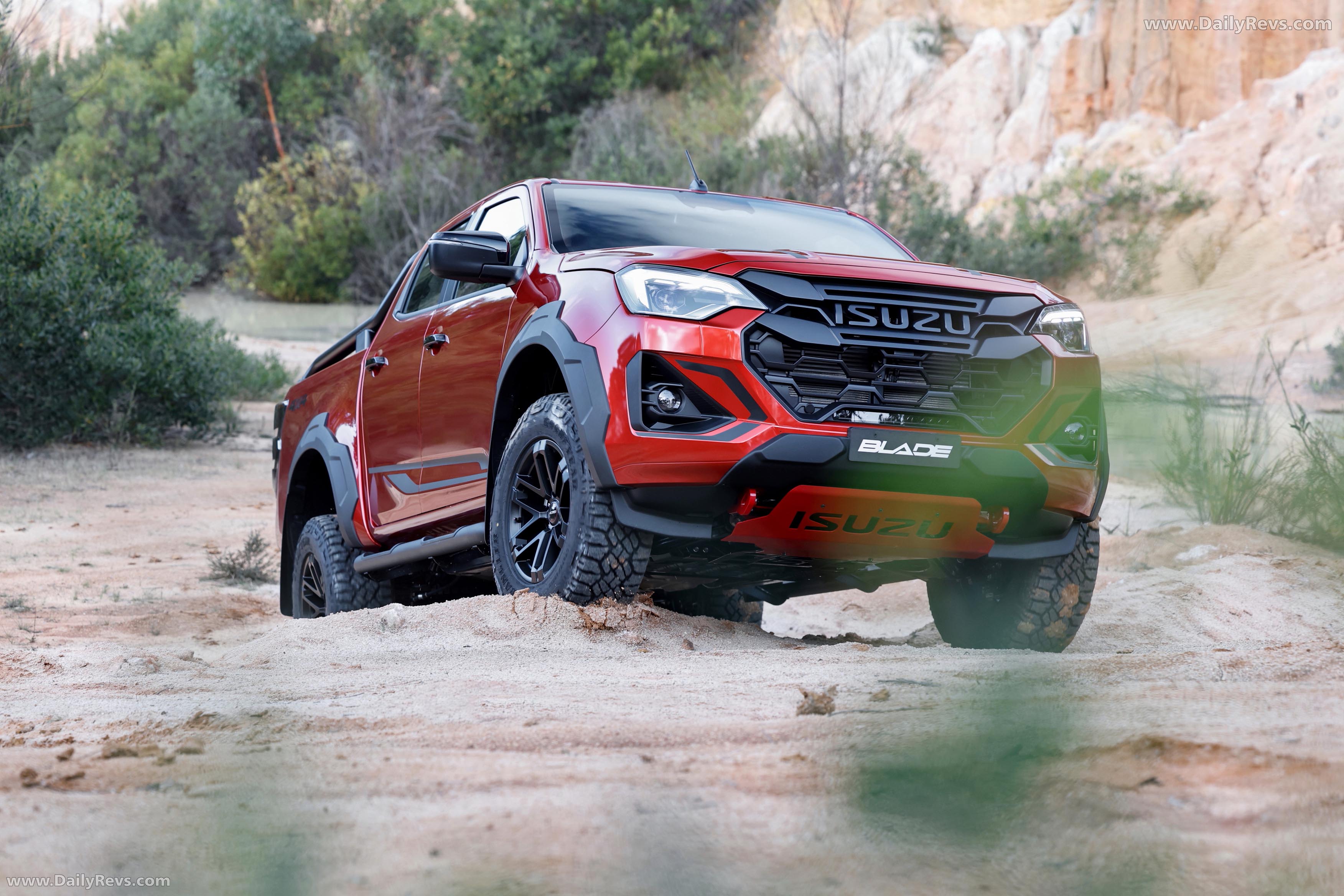 2026 Isuzu D-Max Blade Front View