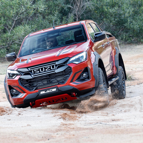 2026 Isuzu D-Max Blade Front View