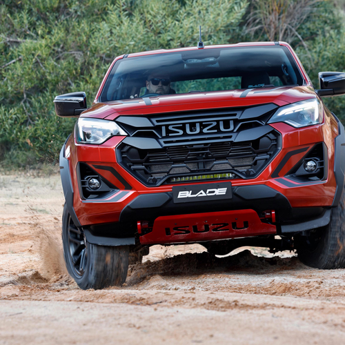 2026 Isuzu D-Max Blade Front View