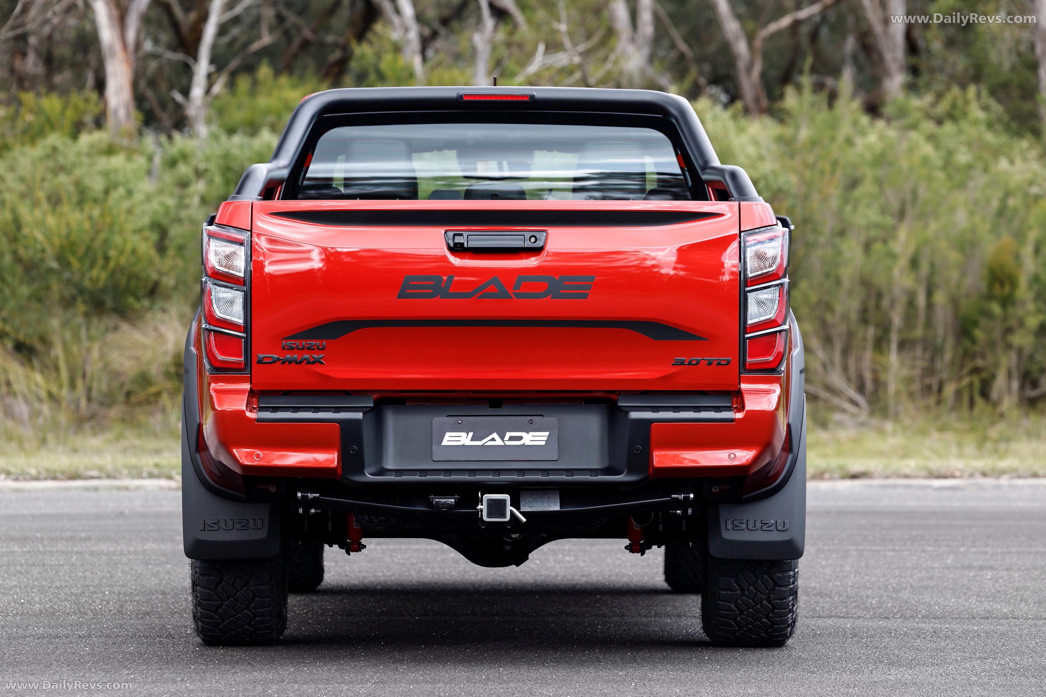 2026 Isuzu D-Max Blade Rear View