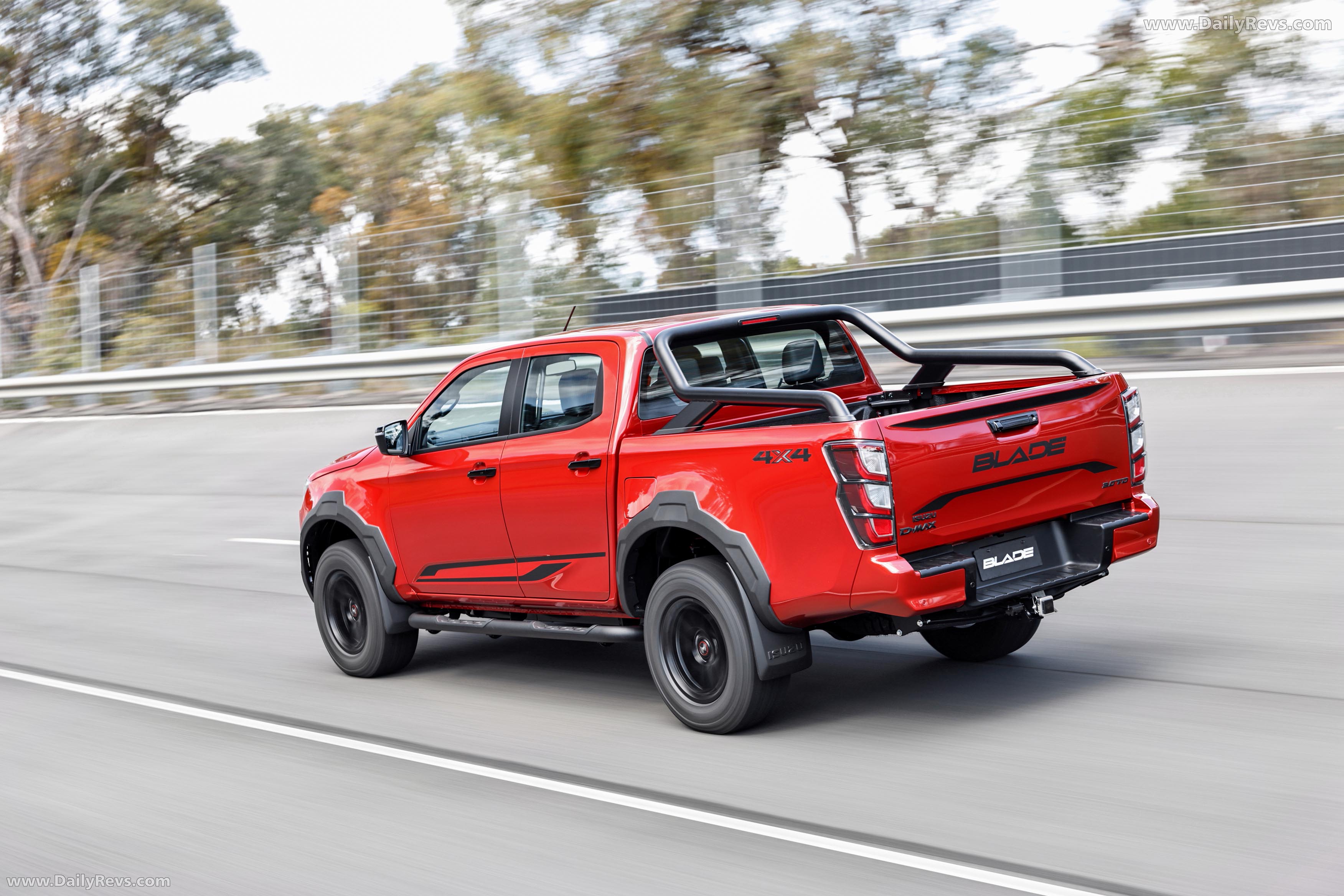 2026 Isuzu D-Max Blade Rear View