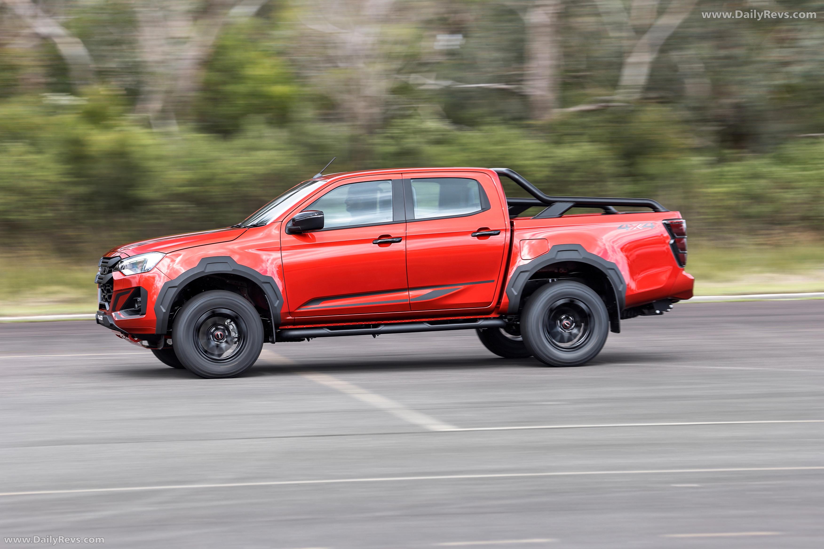 2026 Isuzu D-Max Blade Side View