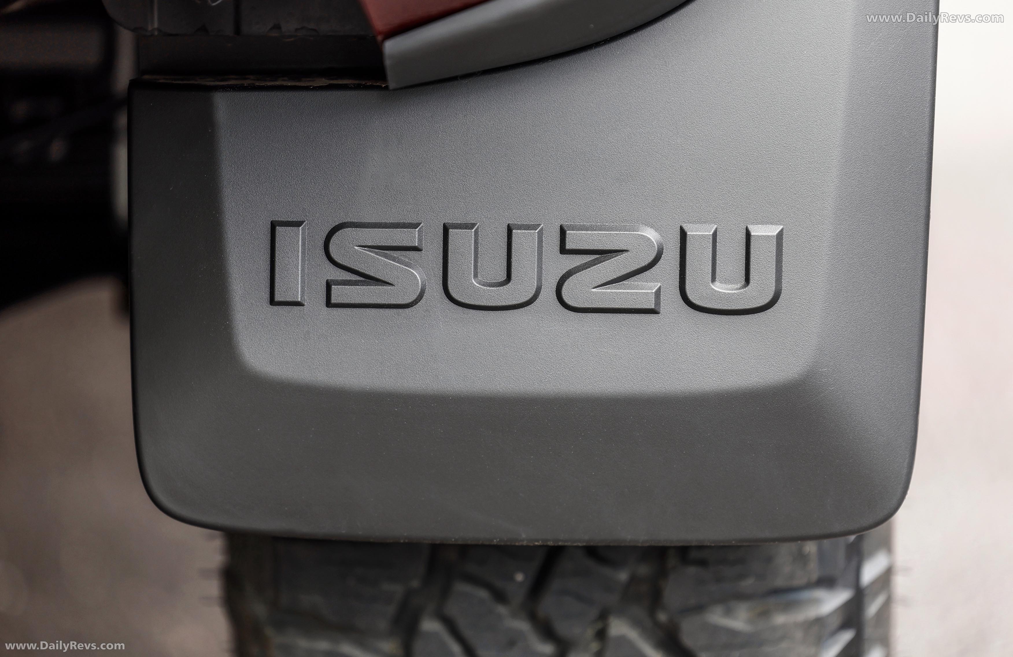 2026 Isuzu D-Max Blade Exterior