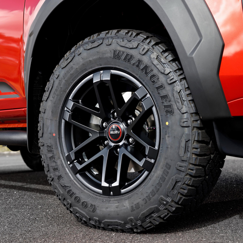 2026 Isuzu D-Max Blade Exterior
