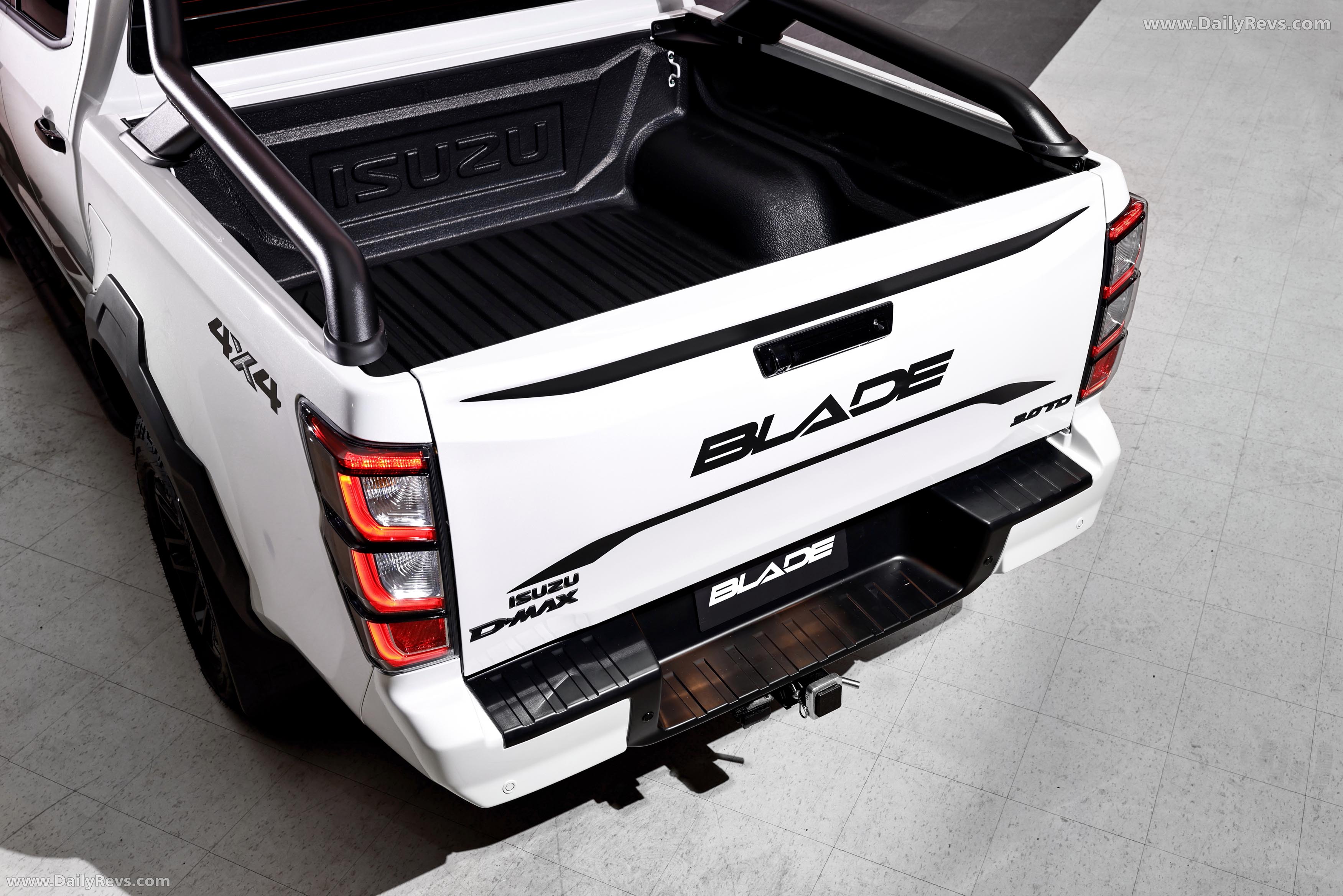 2026 Isuzu D-Max Blade Interior