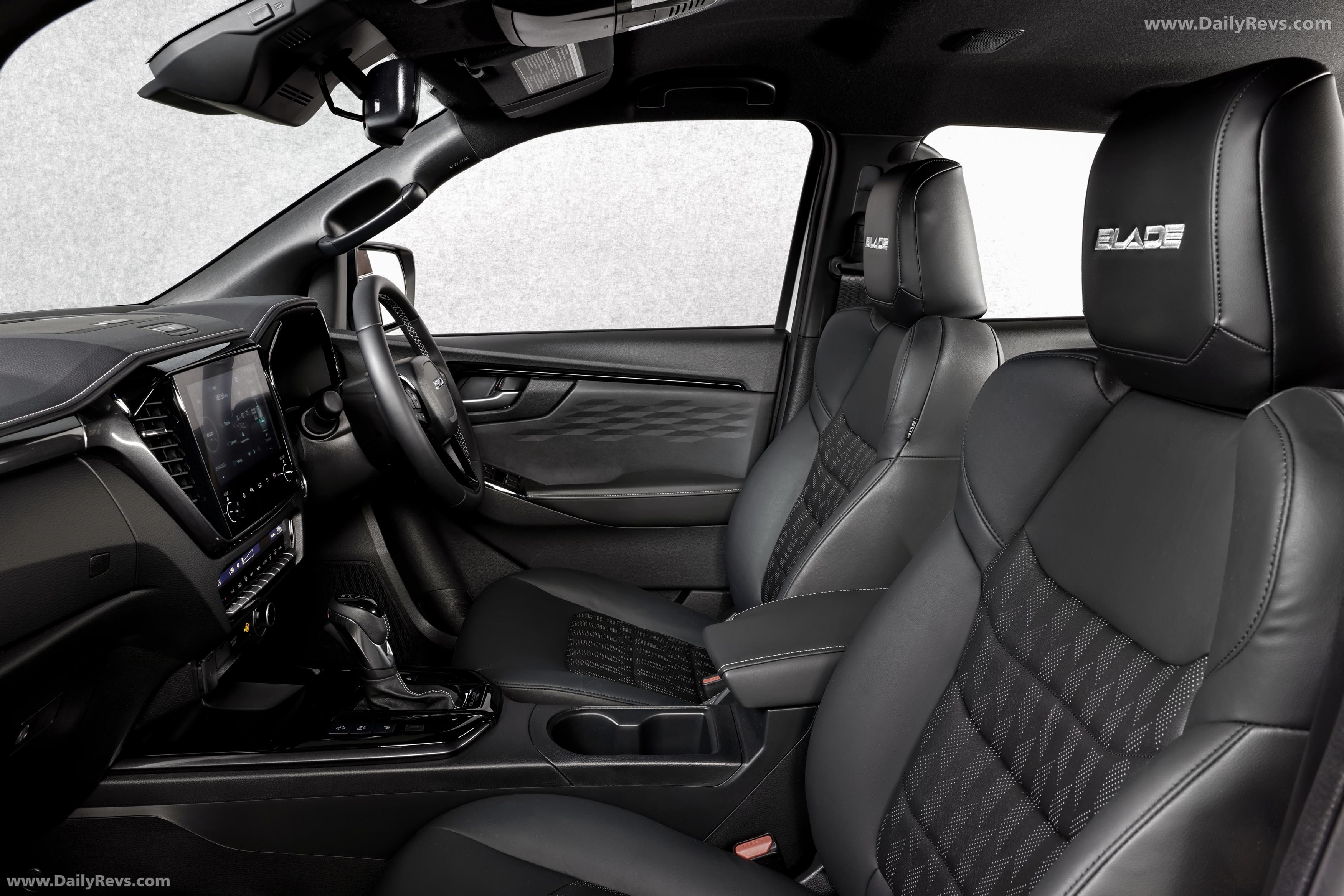 2026 Isuzu D-Max Blade Interior