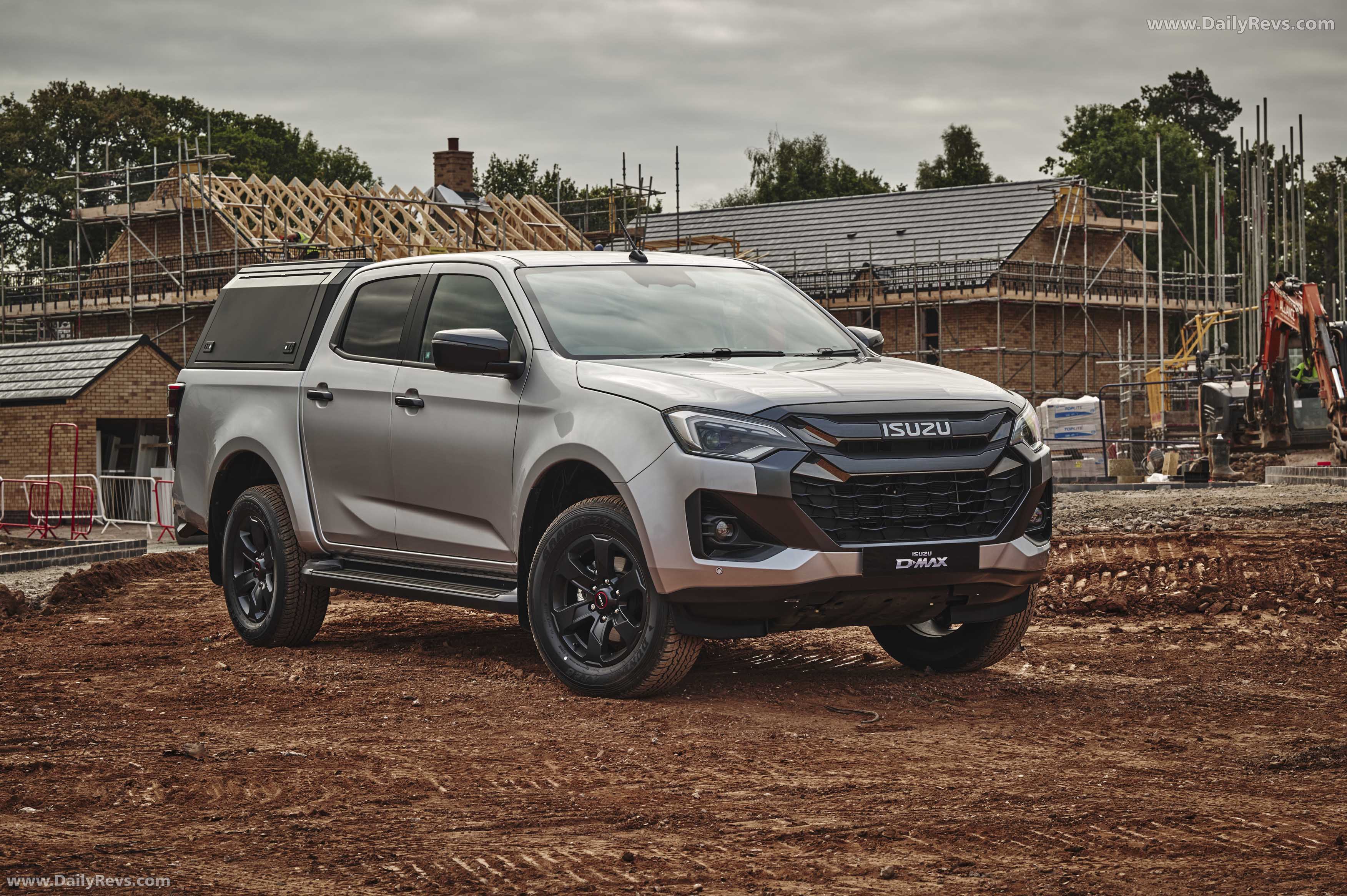 2026 Isuzu D-Max V-Cross Commercial Front View