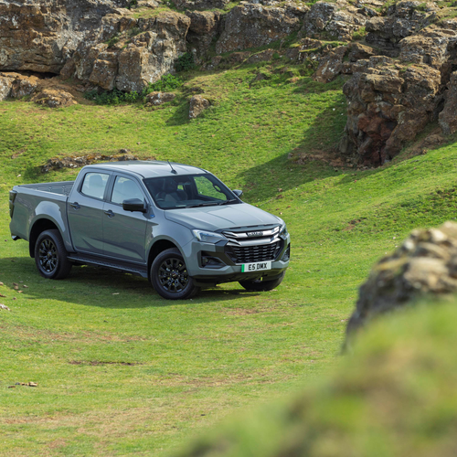 2026 Isuzu D-Max EV V-Cross UK version Front View