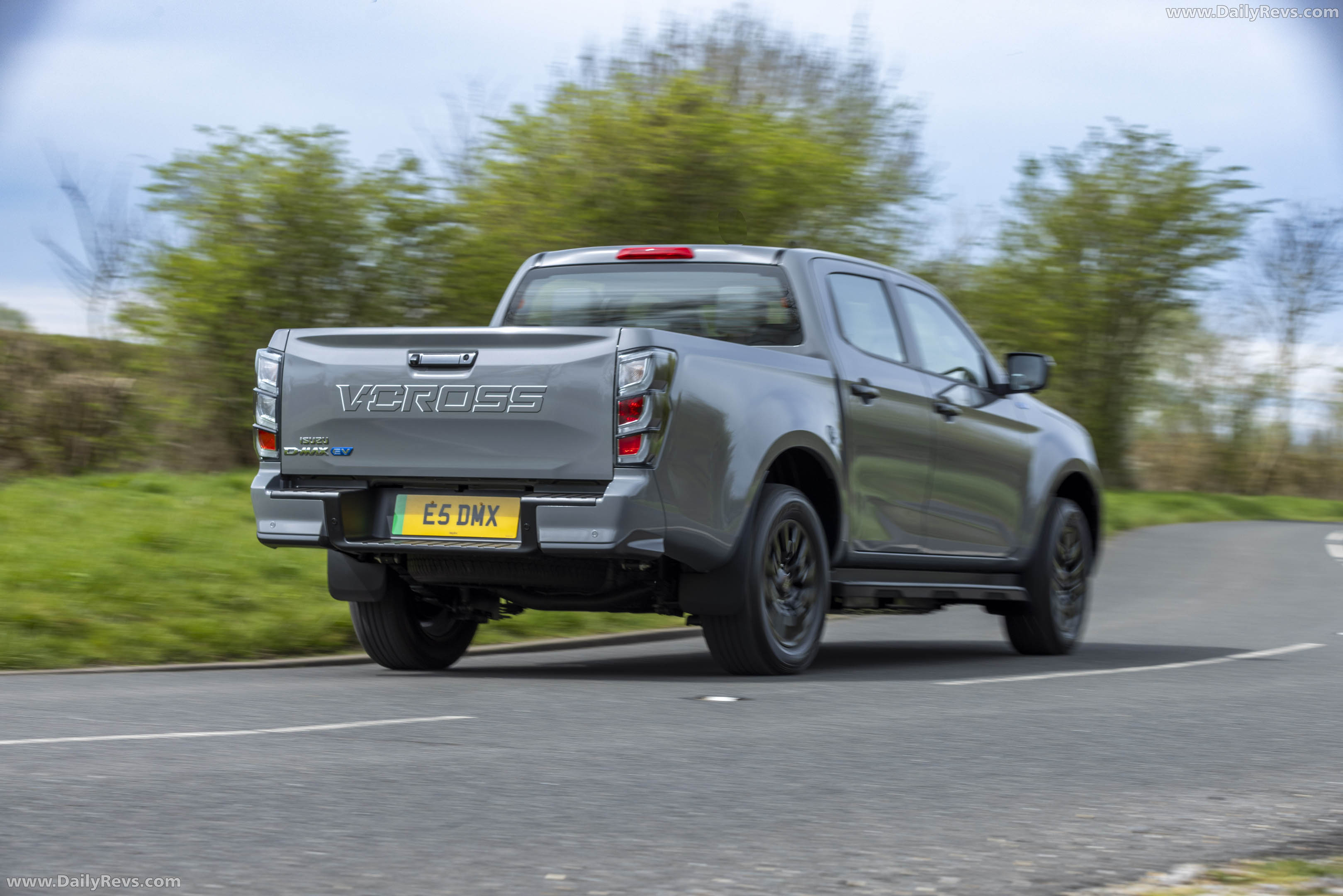 2026 Isuzu D-Max EV V-Cross UK version Rear View