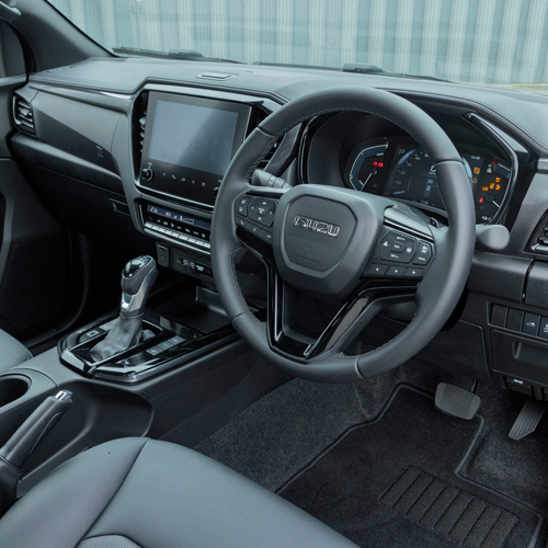 2026 Isuzu D-Max EV V-Cross UK version Interior