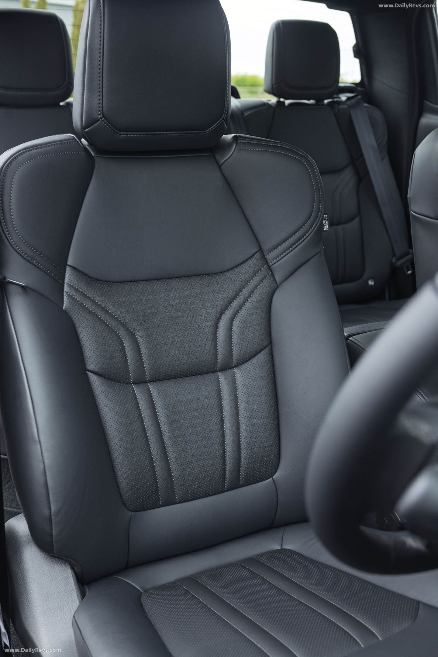 2026 Isuzu D-Max EV V-Cross UK version Interior