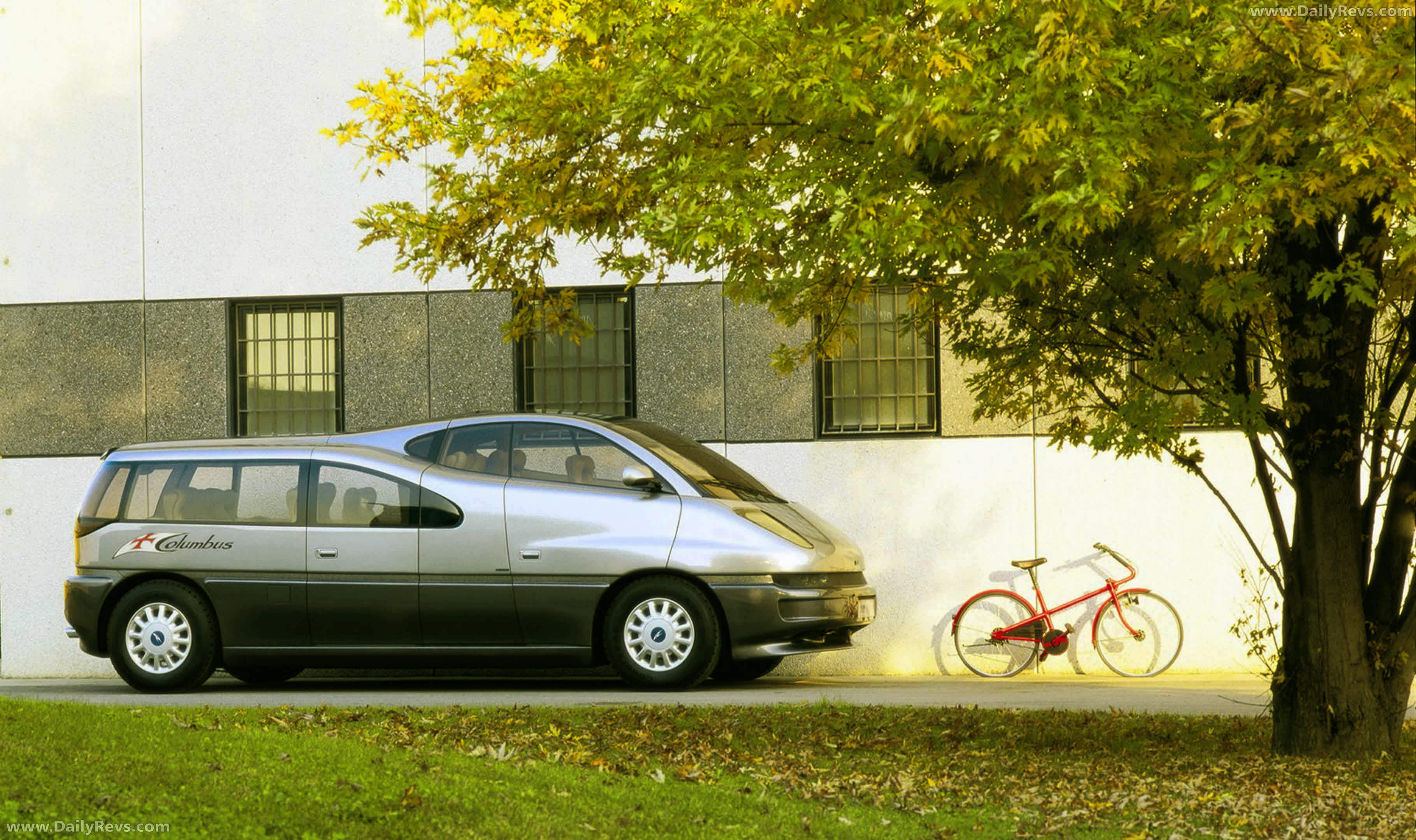 1992 Ital Design Columbus Concept Side View