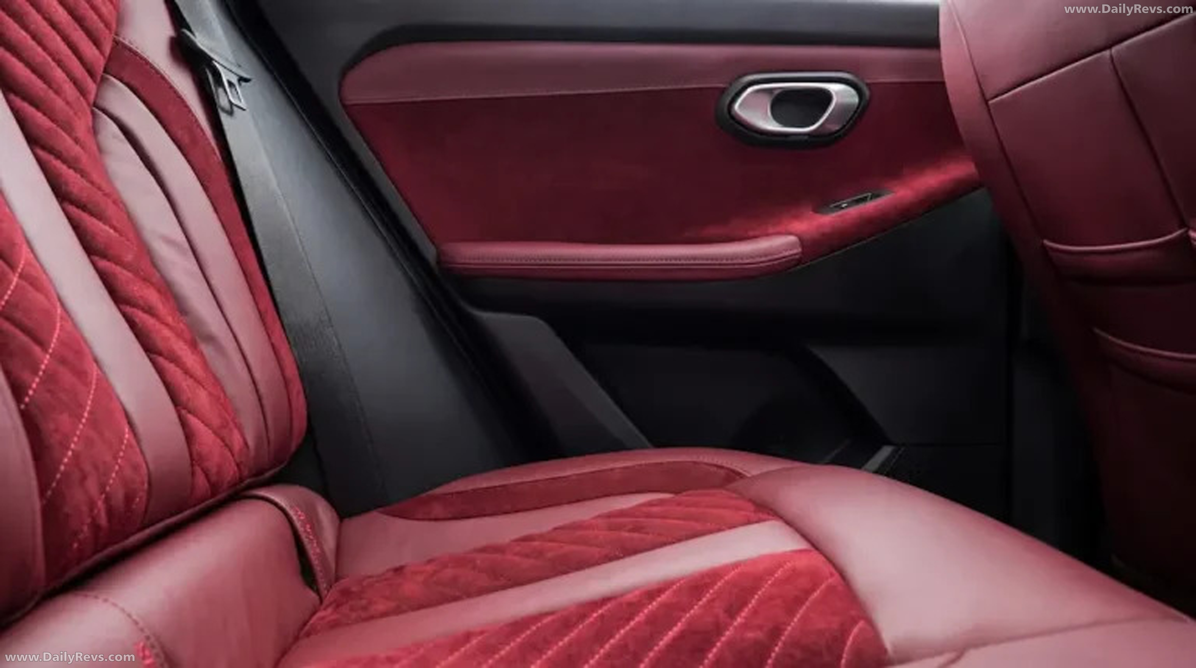 2026 Itala 35 Interior