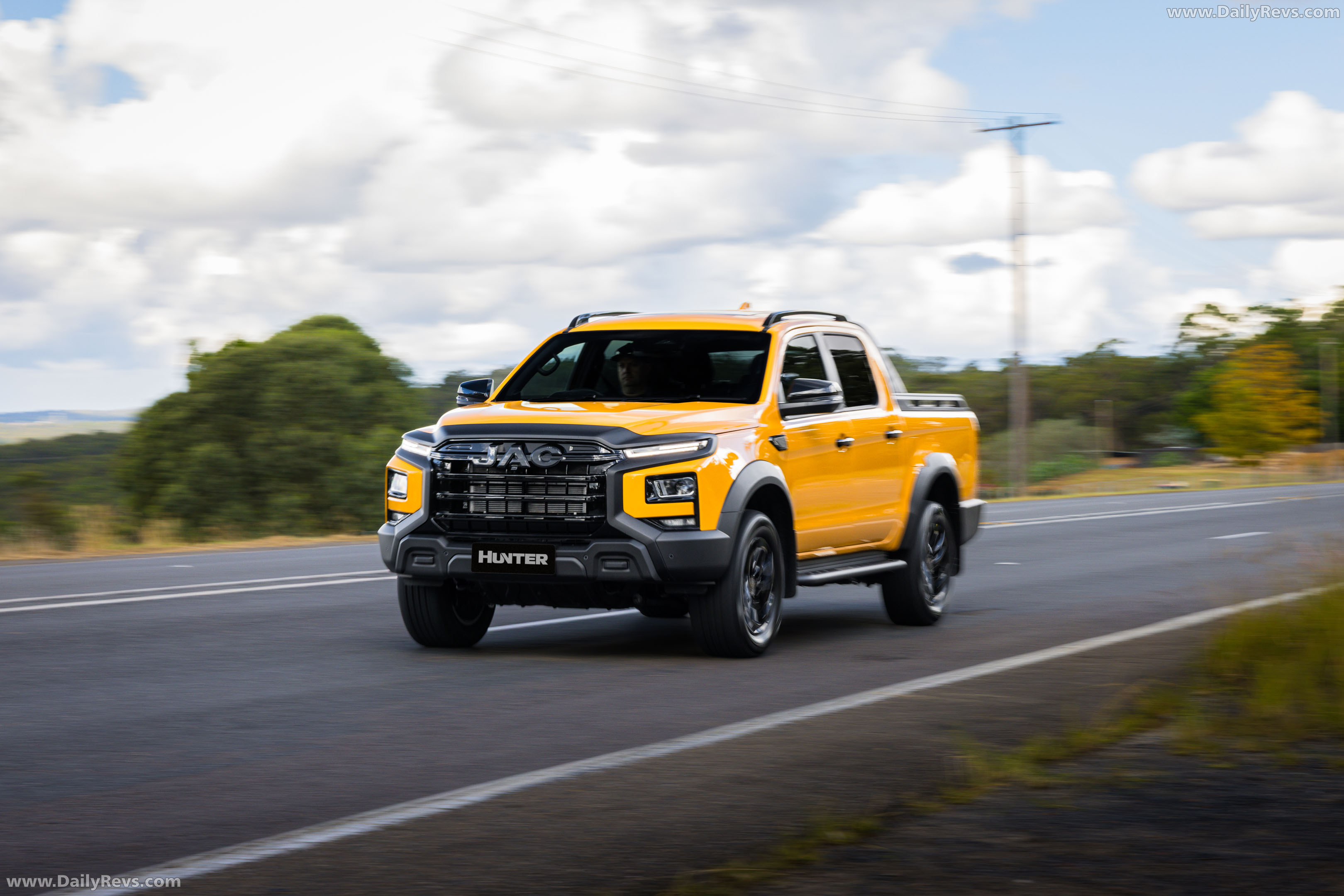 2026 JAC Hunter X PHEV Front View