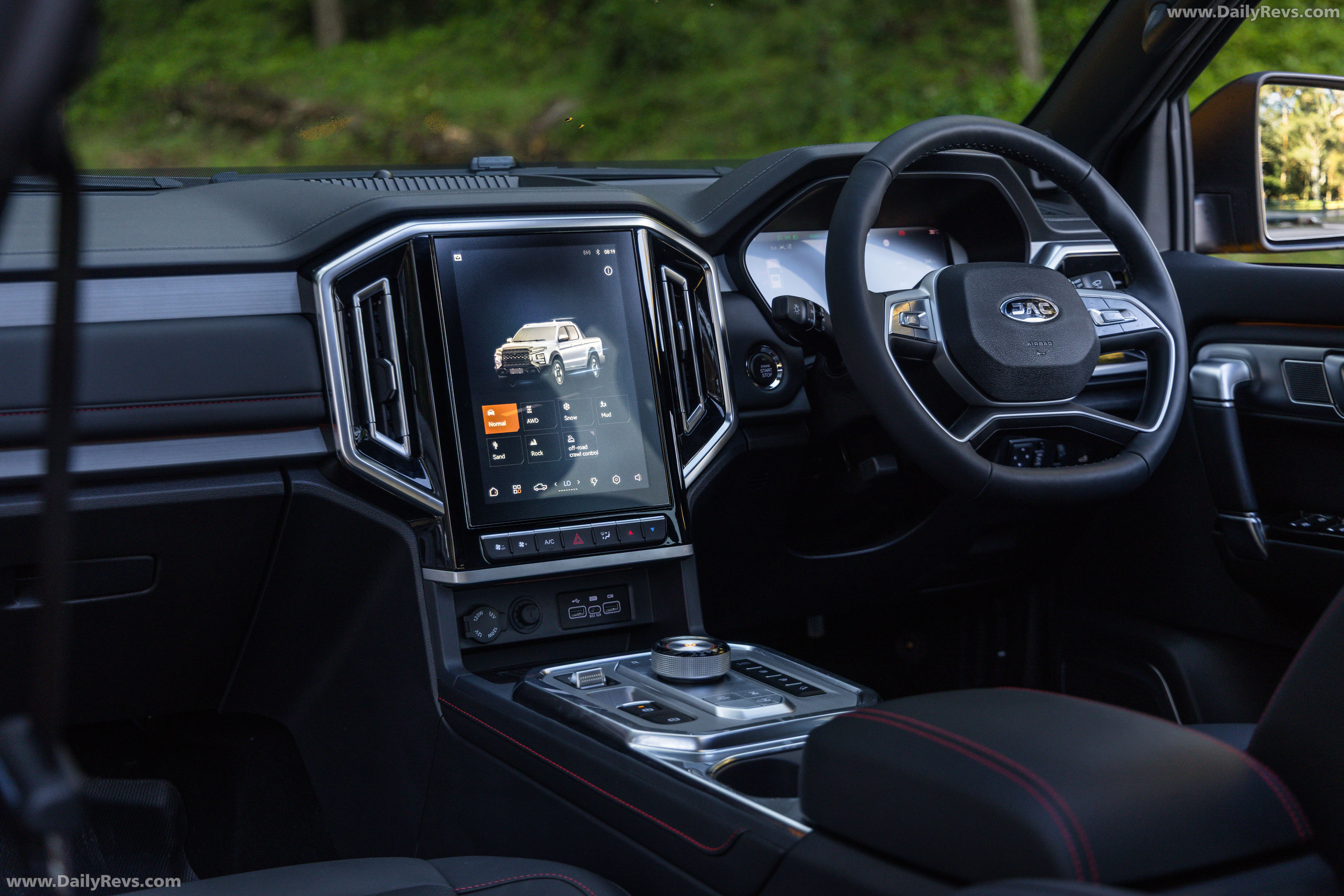 2026 JAC Hunter X PHEV Interior