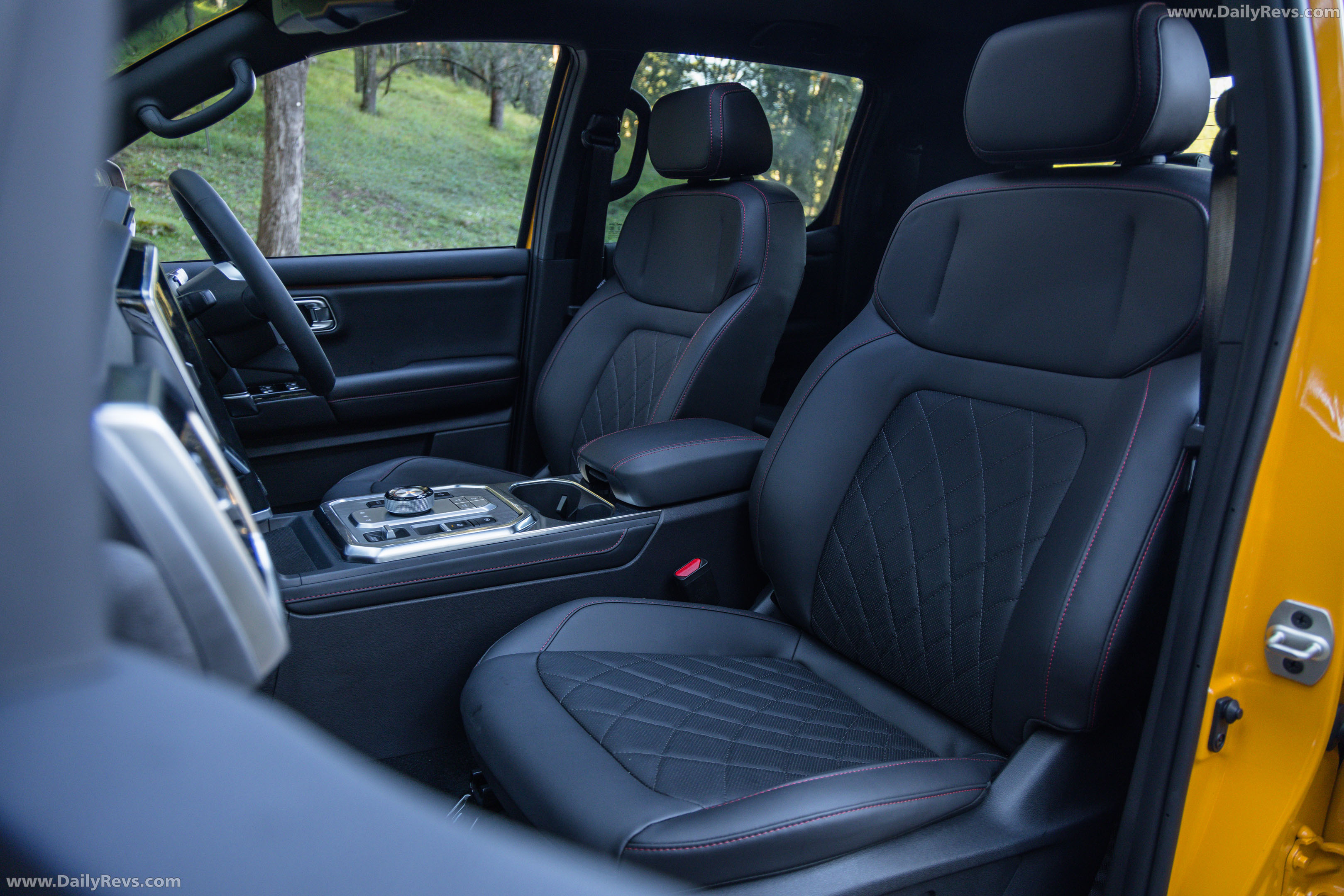 2026 JAC Hunter X PHEV Interior