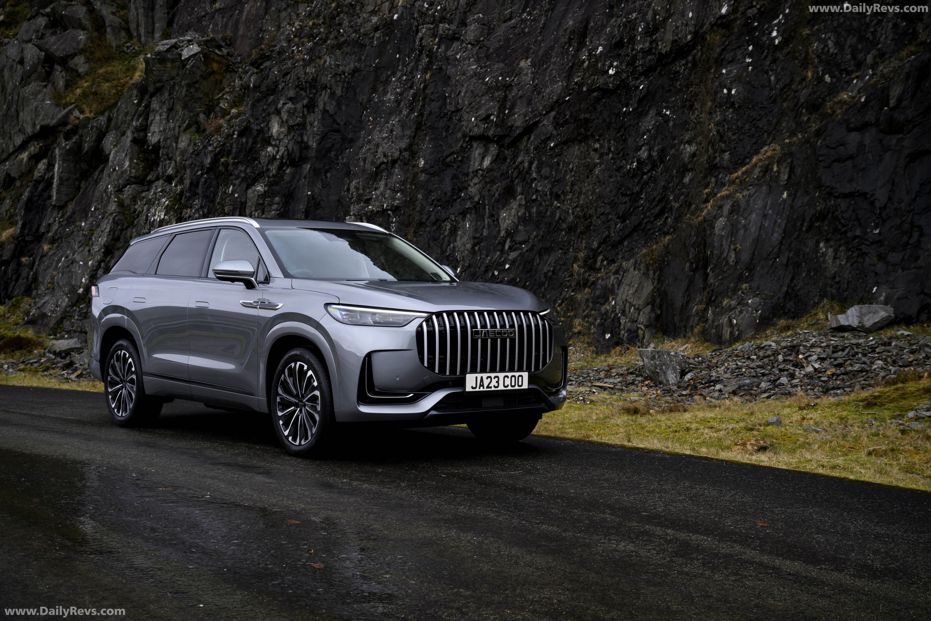 2026 Jaecoo 8 SHS-P Luxury Front View