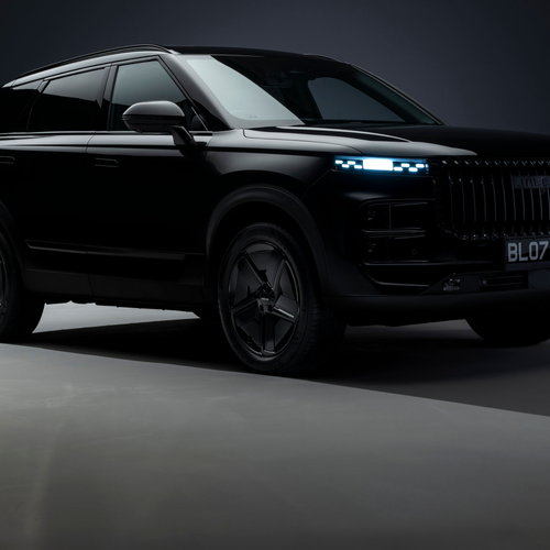 2026 Jaecoo 7 SHS-P Black Luxury Front View