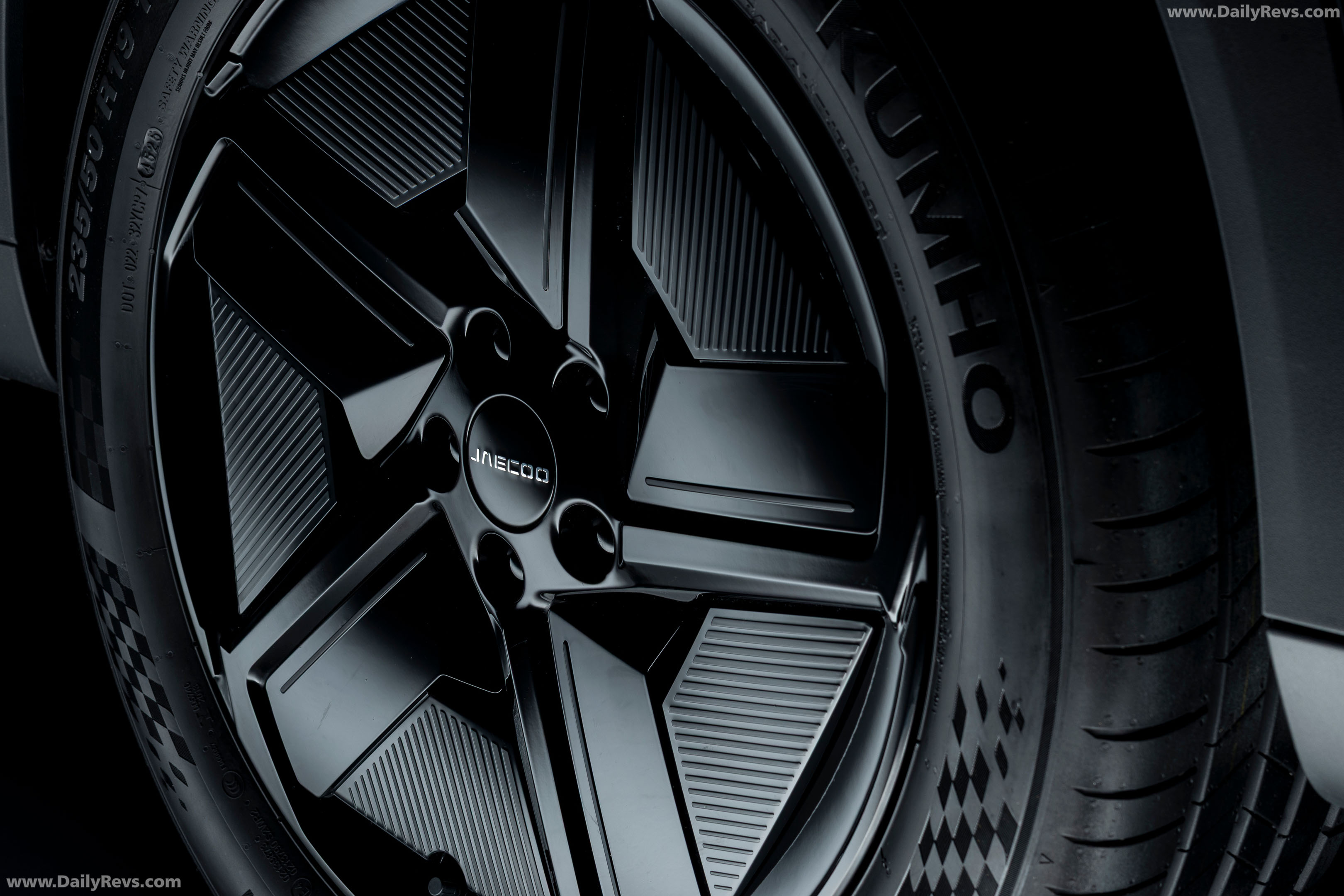2026 Jaecoo 7 SHS-P Black Luxury Exterior