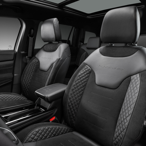 2026 Jeep Commander Blackhawk Interior