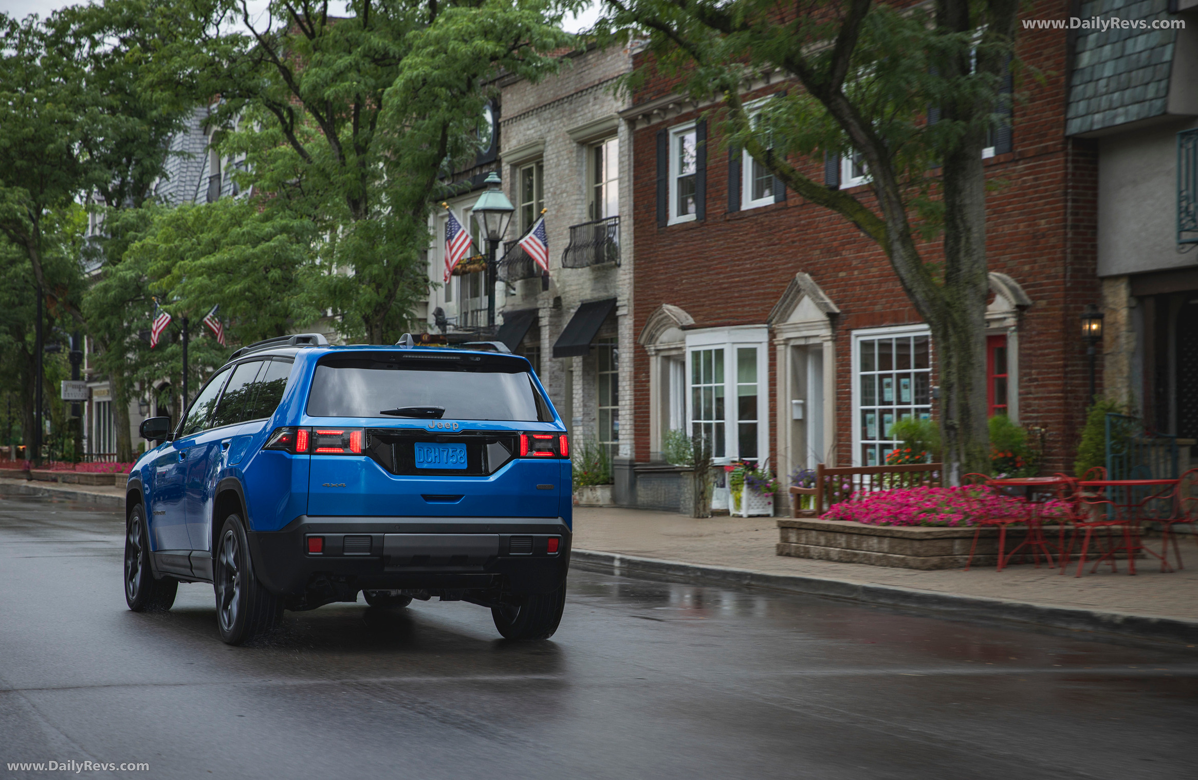 2025 Jeep Cherokee Overland Rear View