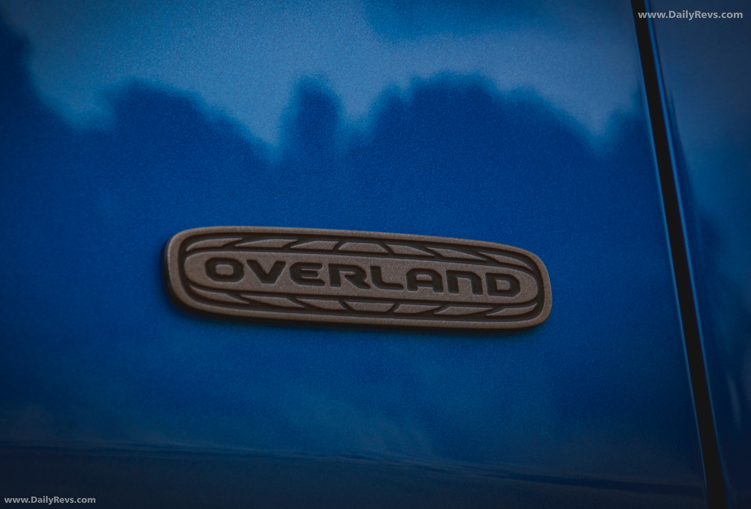 2025 Jeep Cherokee Overland Exterior
