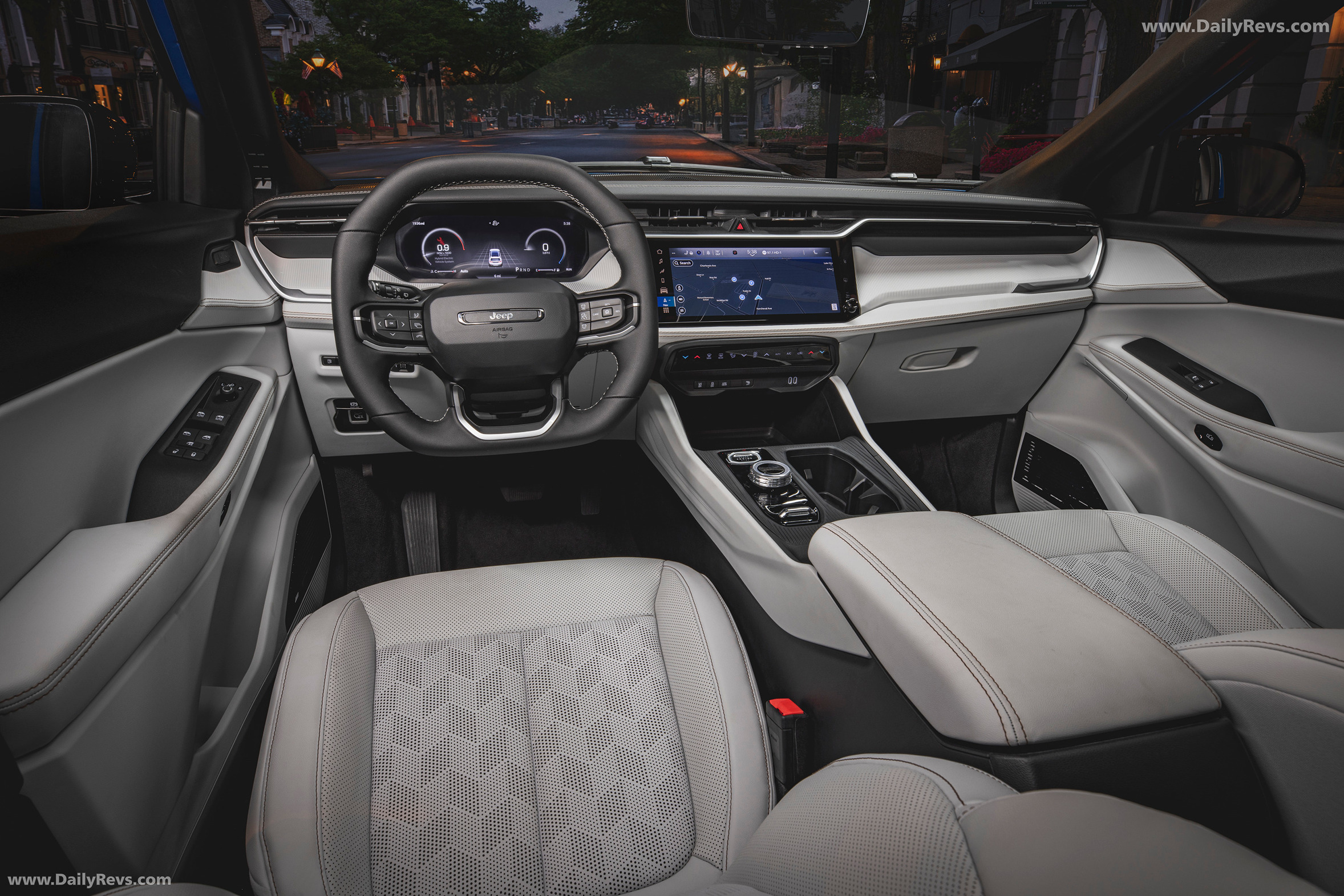 2025 Jeep Cherokee Overland Interior