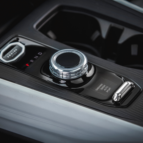 2025 Jeep Cherokee Overland Interior
