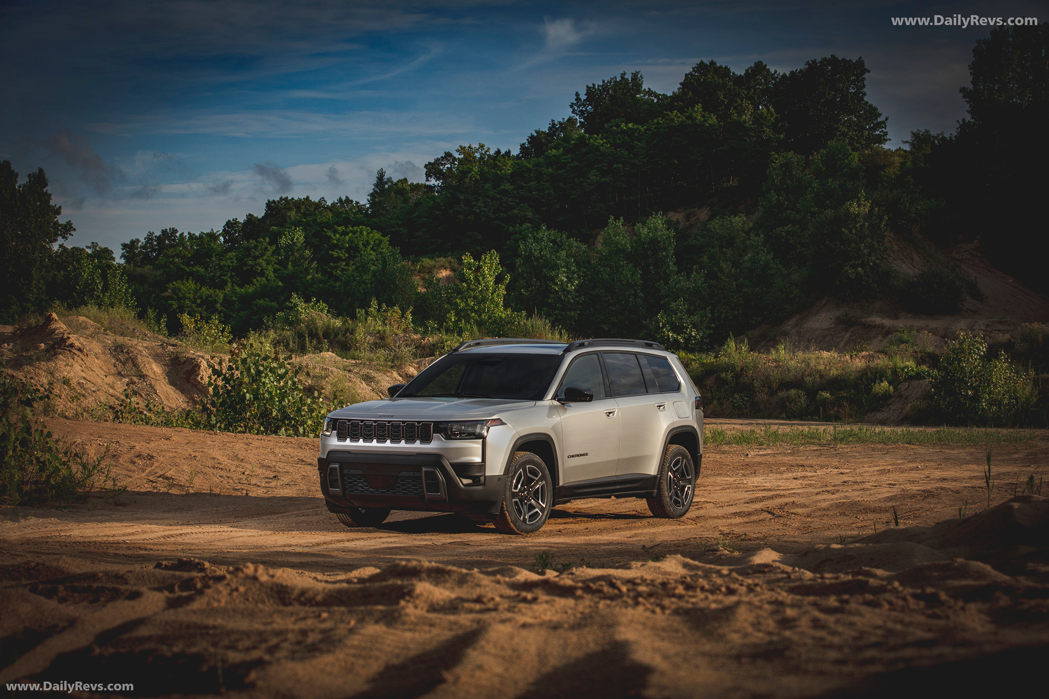 2026 Jeep Cherokee Limited Front View