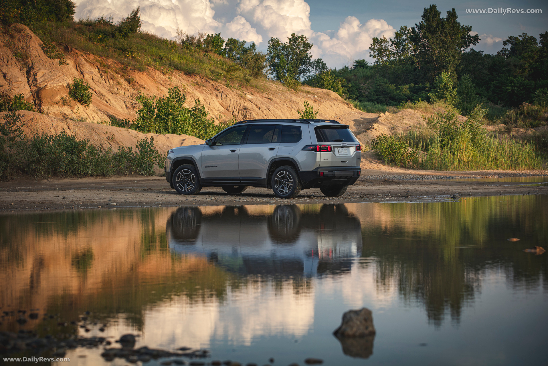 2026 Jeep Cherokee Limited Rear View