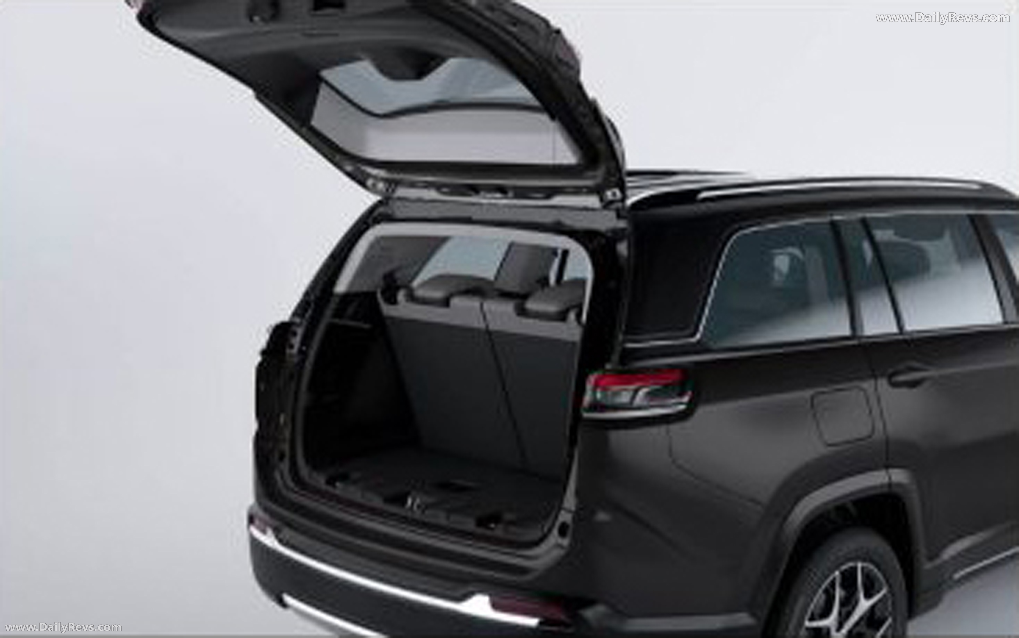 2026 Jeep Commander Trail Edition Interior