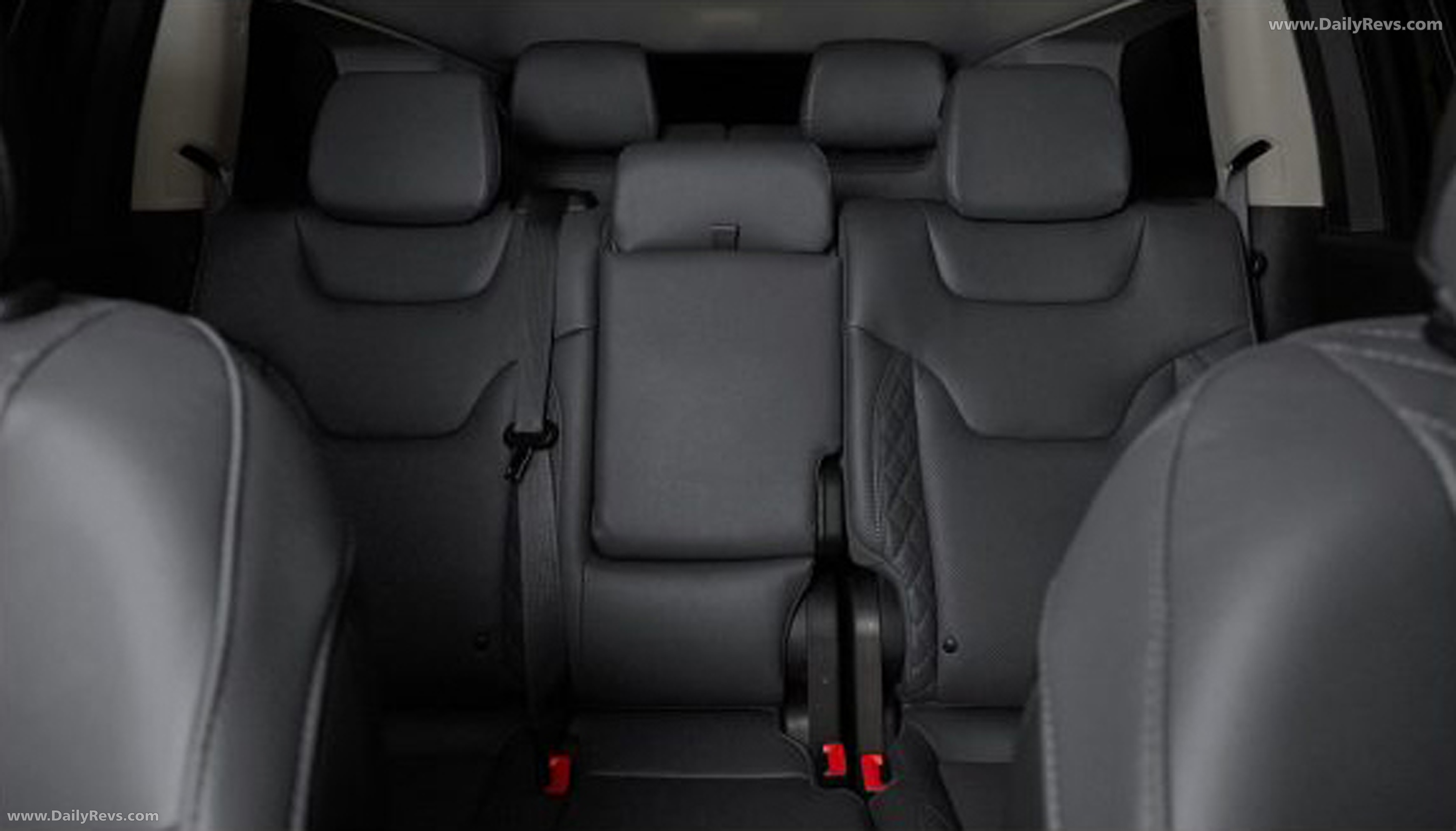 2026 Jeep Commander Trail Edition Interior
