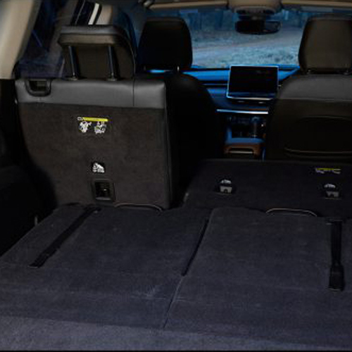 2026 Jeep Commander Trail Edition Interior