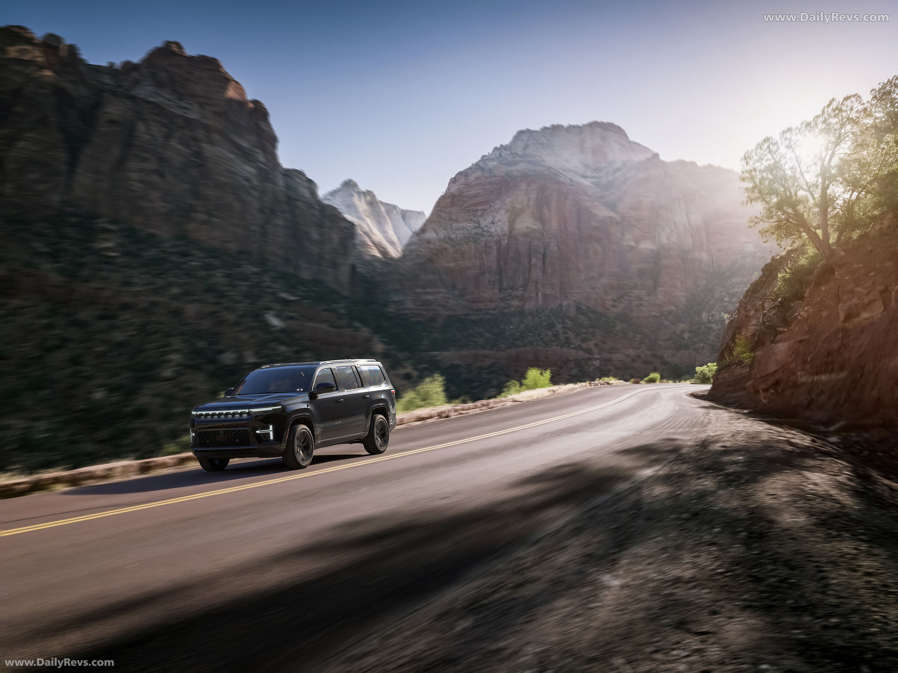 2026 Jeep Grand Wagoneer Front View
