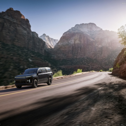 2026 Jeep Grand Wagoneer Front View
