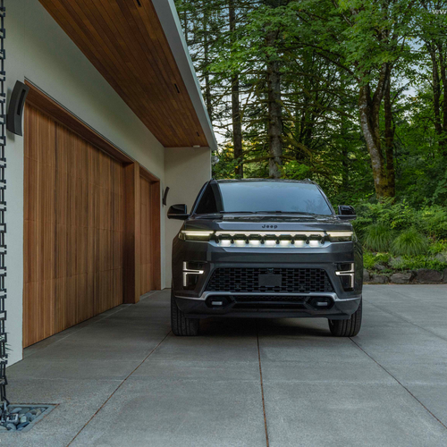 2026 Jeep Grand Wagoneer Front View