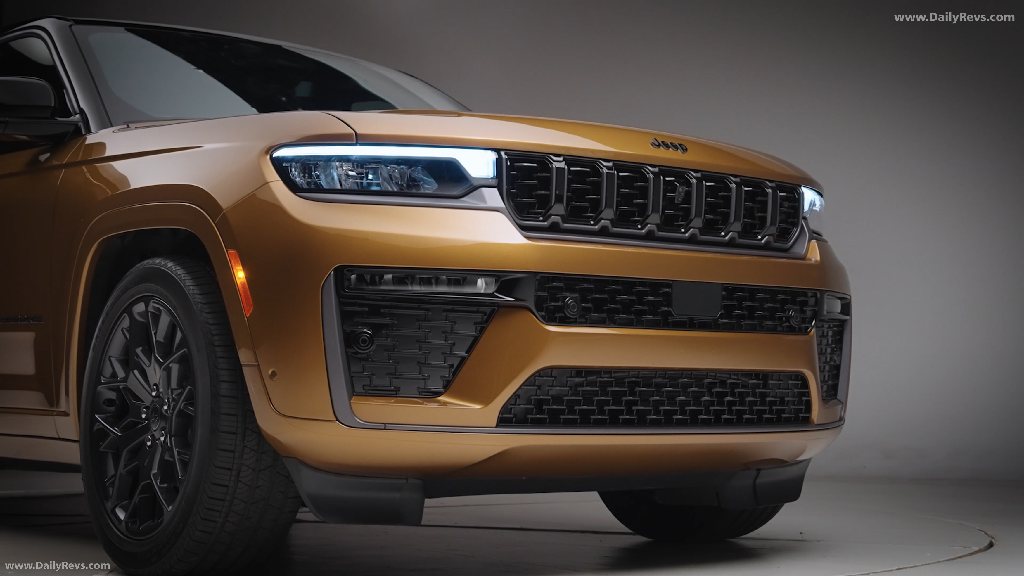 2026 Jeep Grand Cherokee Exterior