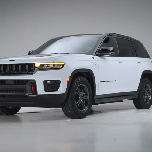 2026 Jeep Grand Cherokee Trailhawk 4xe Front View