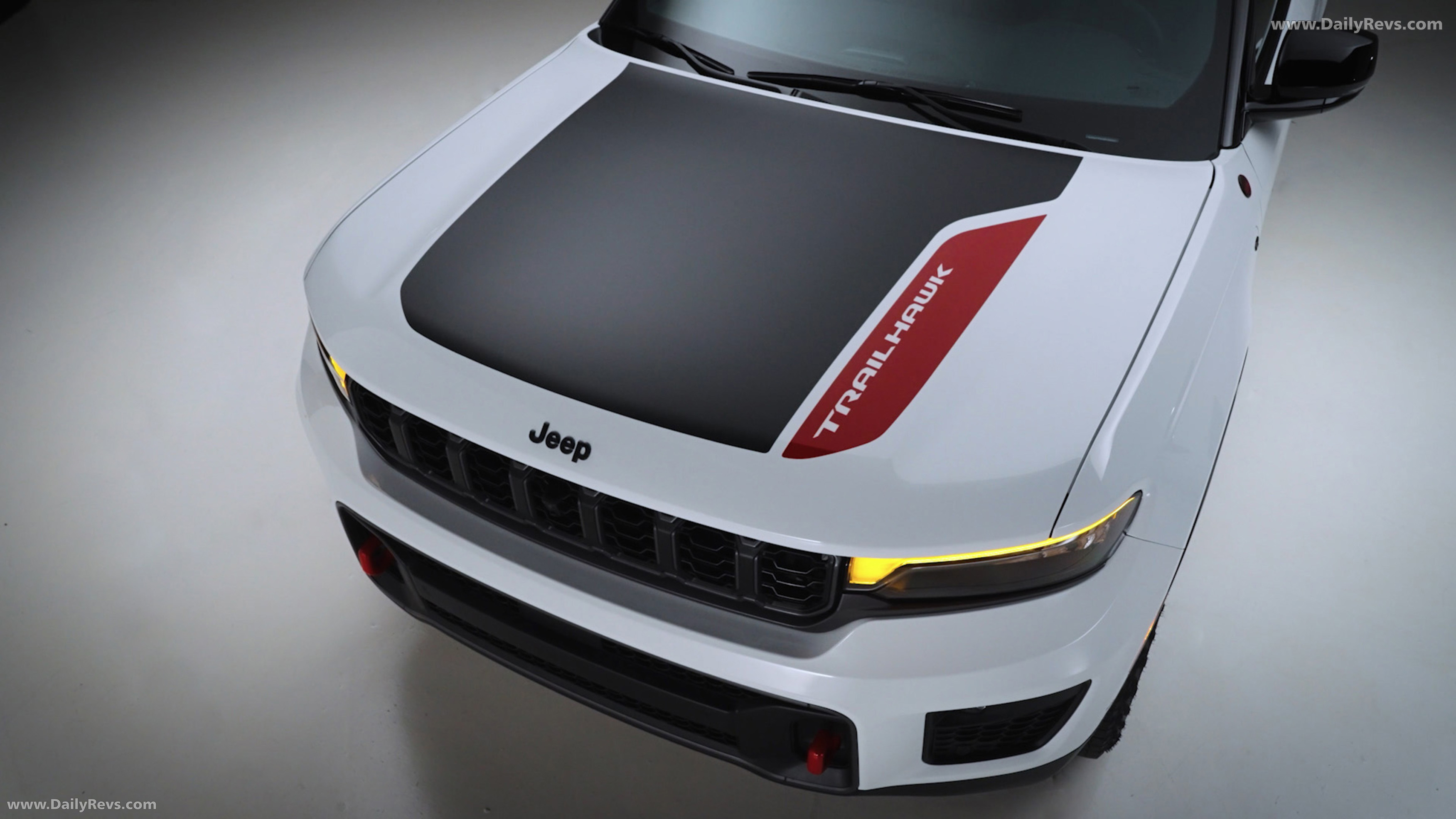 2026 Jeep Grand Cherokee Trailhawk 4xe Top View