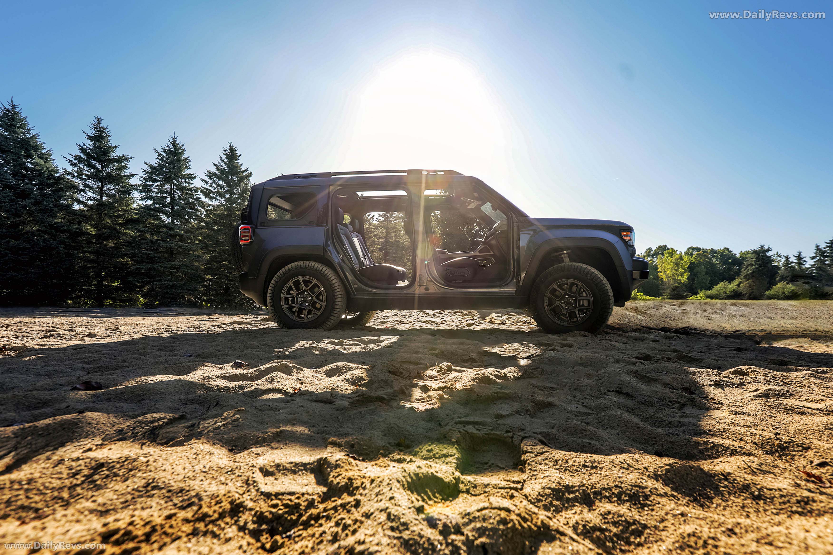 2026 Jeep Recon Side View