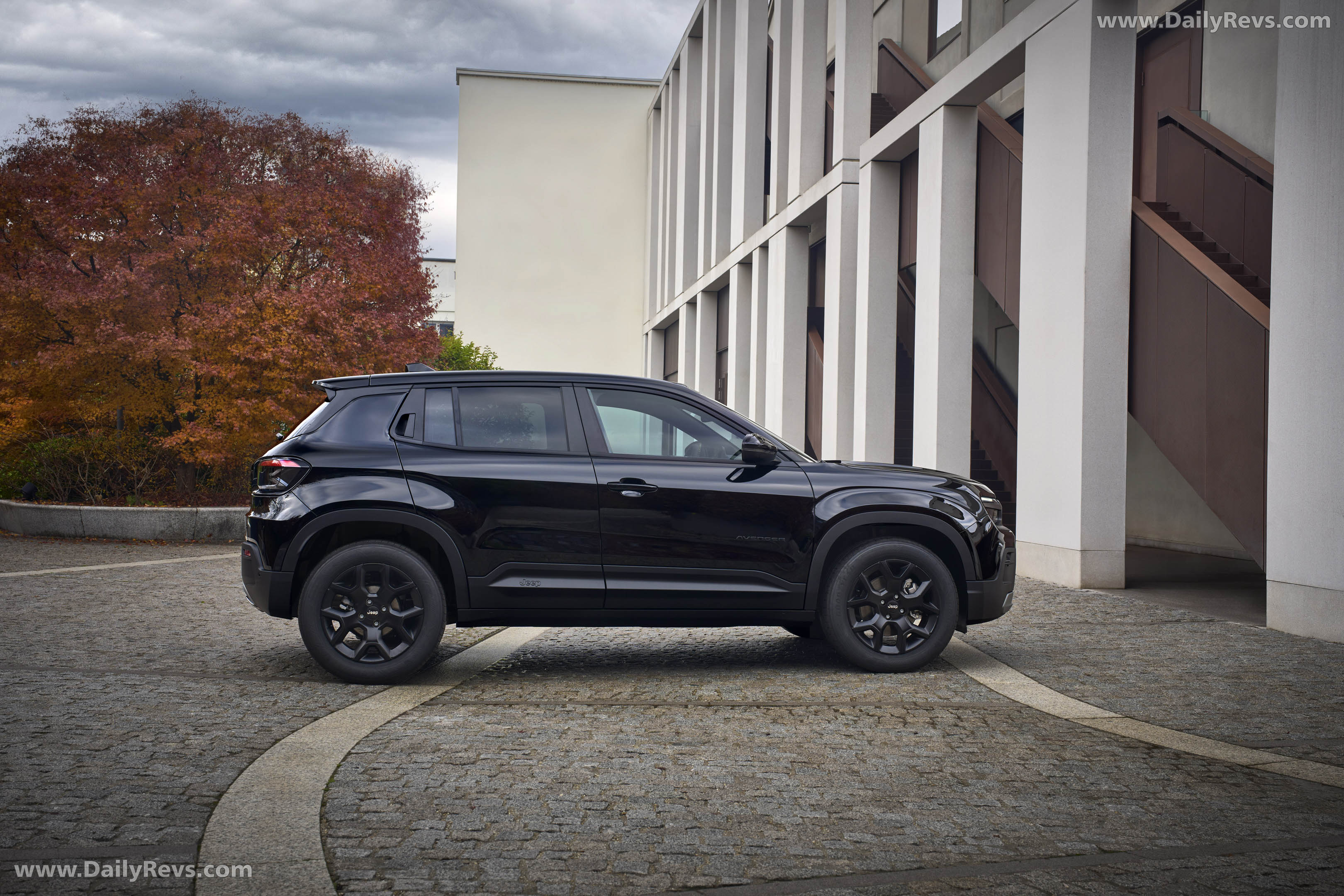 2026 Jeep Avenger Black Edition Side View